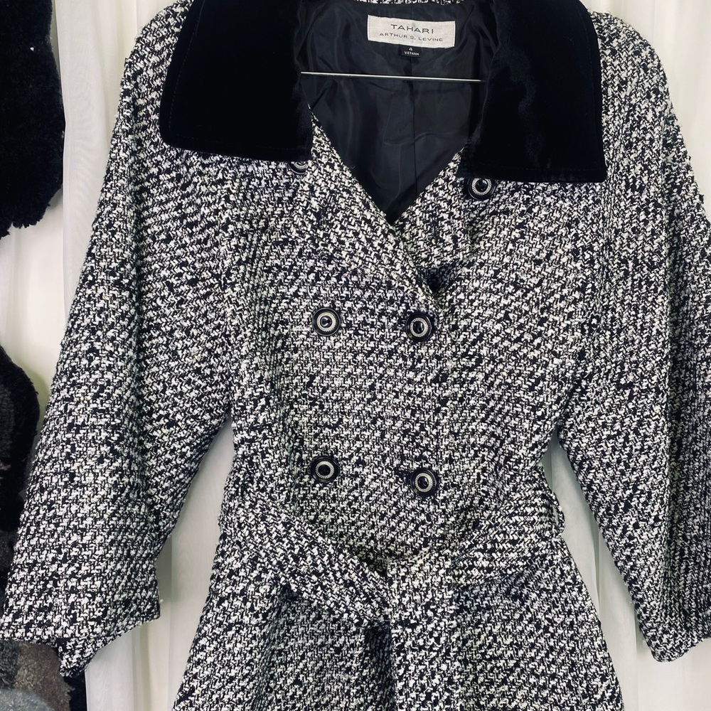 Tahari Arthur S. Levine Black & White Tweed Coat with Velvet Collar